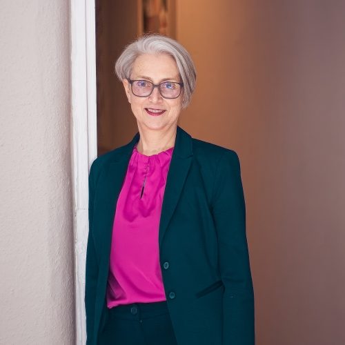 Susanna Schulz, Expertin für interkulturelle Zusammenarbeit in Unternehmen, im Porträt